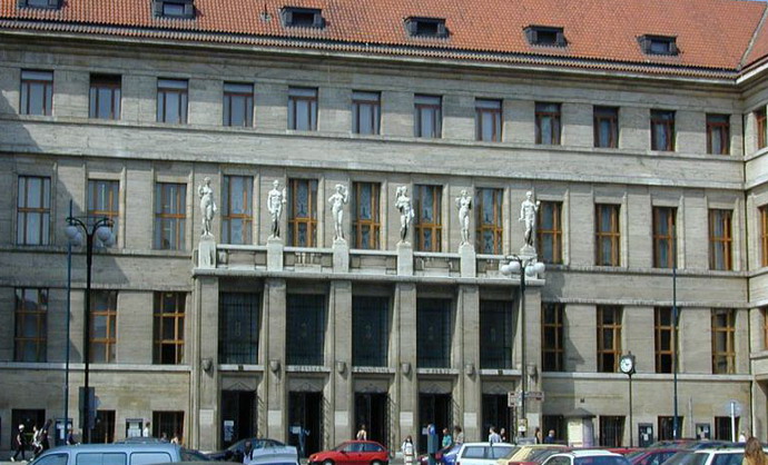 Obrázek “http://casopis.scena.cz/fota/db/cas4r111702.jpg” nelze zobrazit, protože obsahuje chyby.
